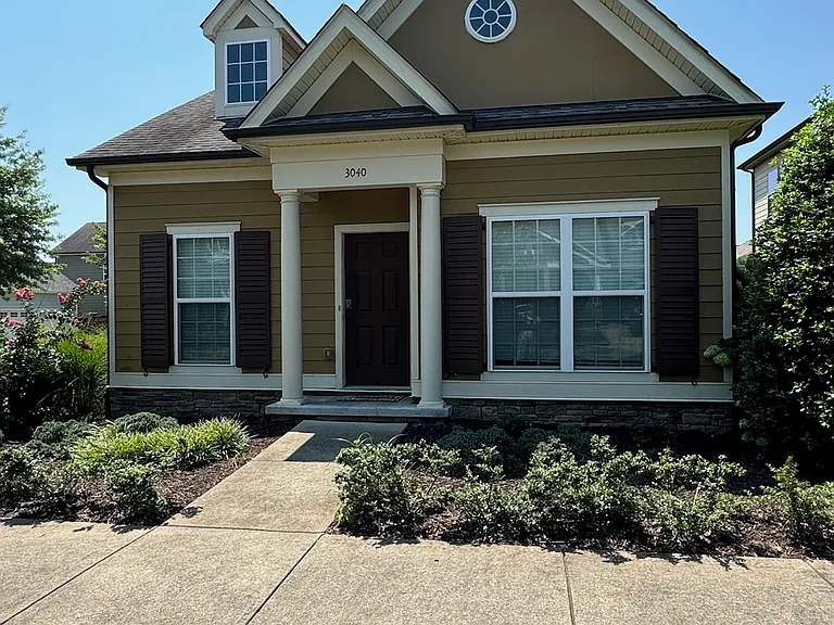 3040 Kirkland Cir — Photo 1