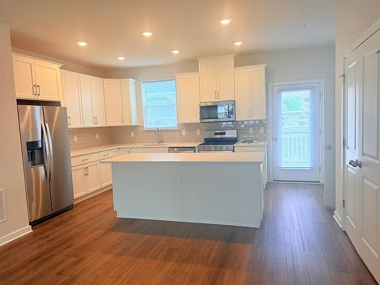 15 Shamrock Cir — Photo 2