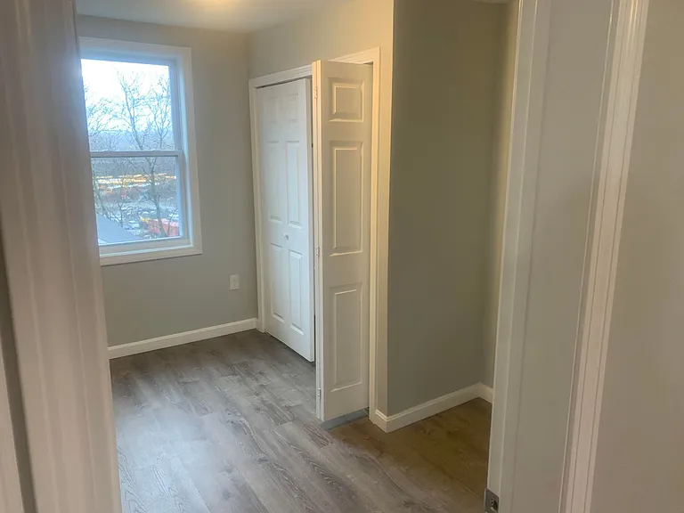 35 Vinton St — Photo 8