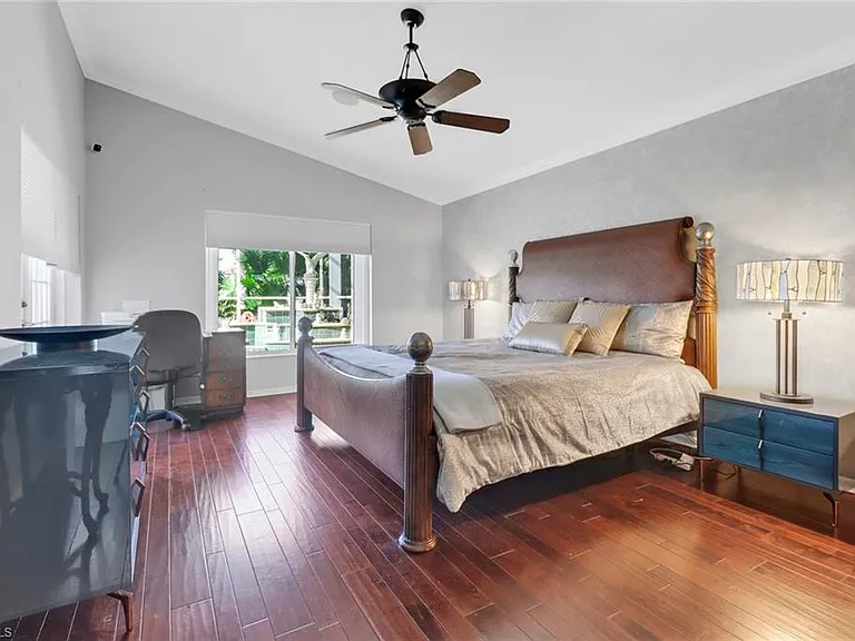 7477 Lourdes Ct — Photo 16