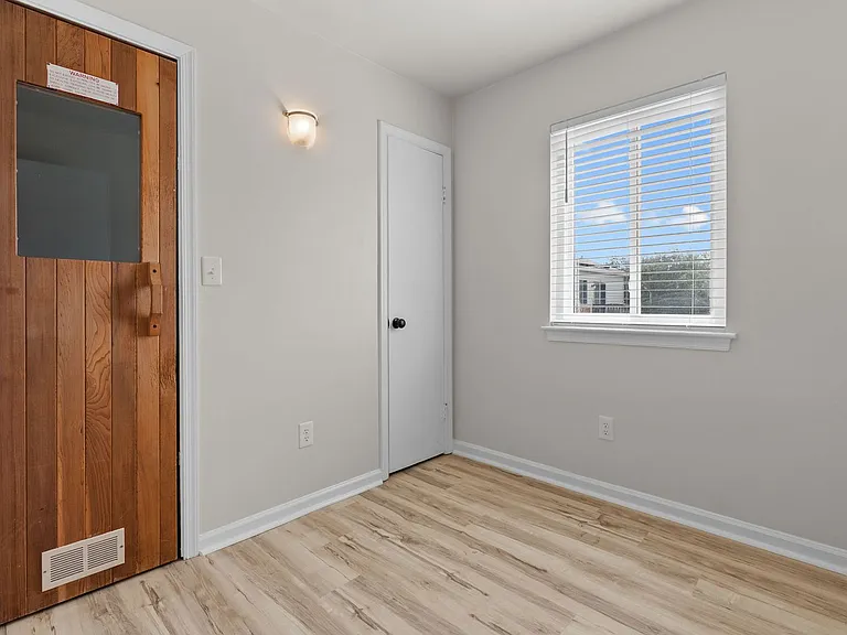 837 Little Bay Ave #3C — Photo 20
