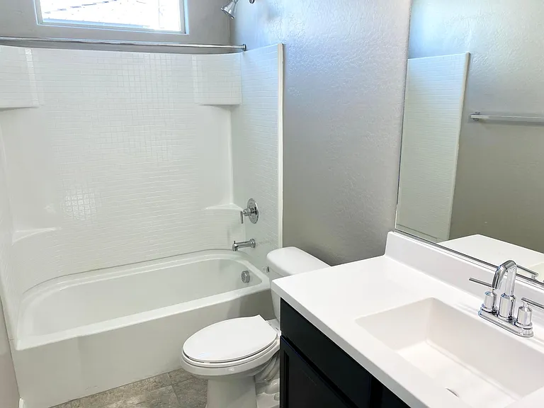 30069 W Clarendon Ave — Photo 14