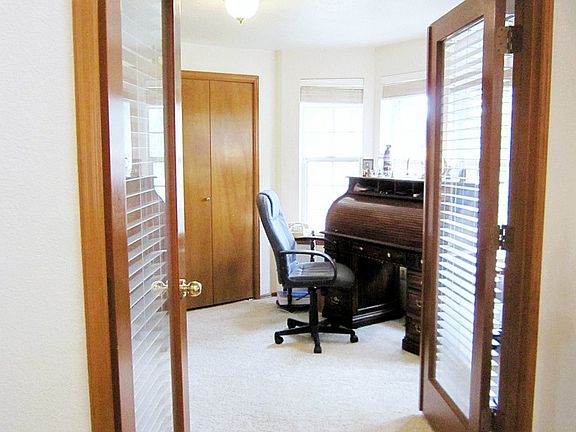 3rd image of 5332 Saint Charles Dr NE