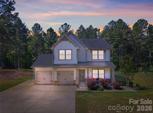 6509 Coniferous Cir, Waxhaw, NC 28173