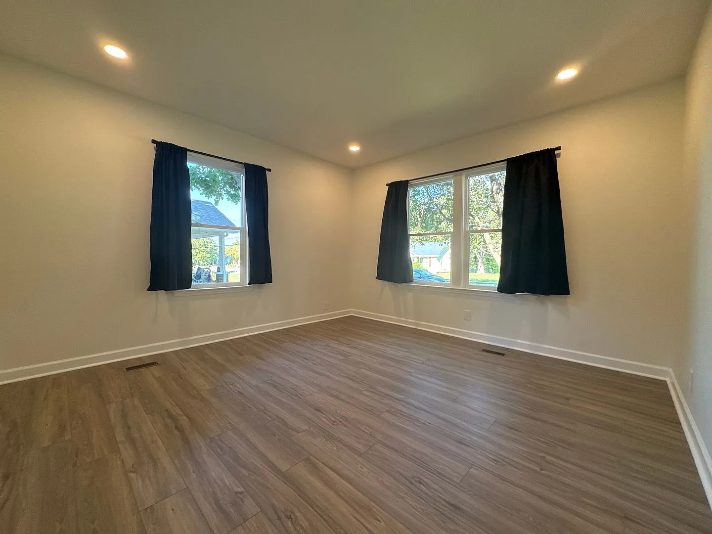 Beautifully Remodeled 3-Bedroom Home in Lebanon's Castle Heights Neighborhood! — Photo 3