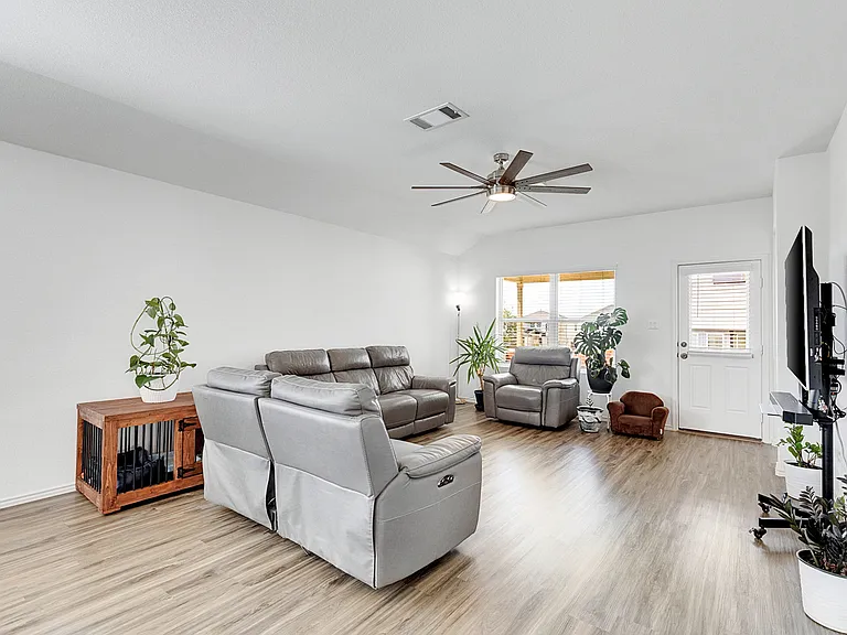 6444 Turin Ln — Photo 10
