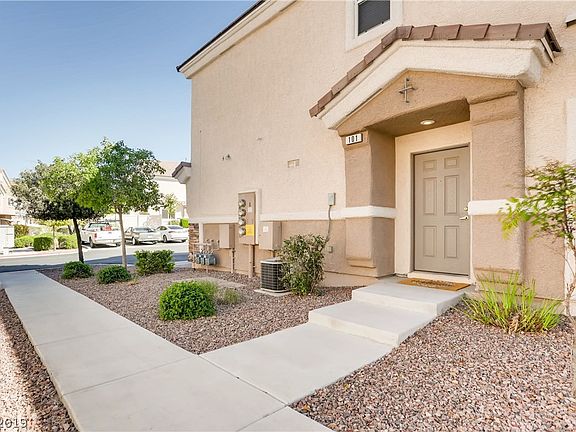 2nd image of 1081 Pleasure Ln #101