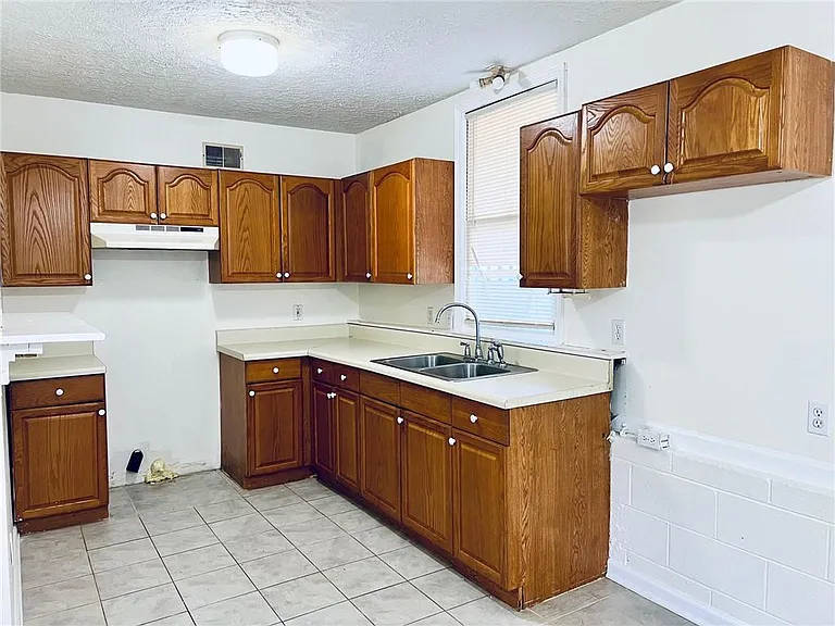 4005 Shallowford Rd — Photo 14
