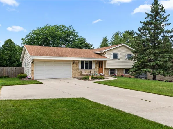 532 South 18th AVENUE, West Bend, WI 53095