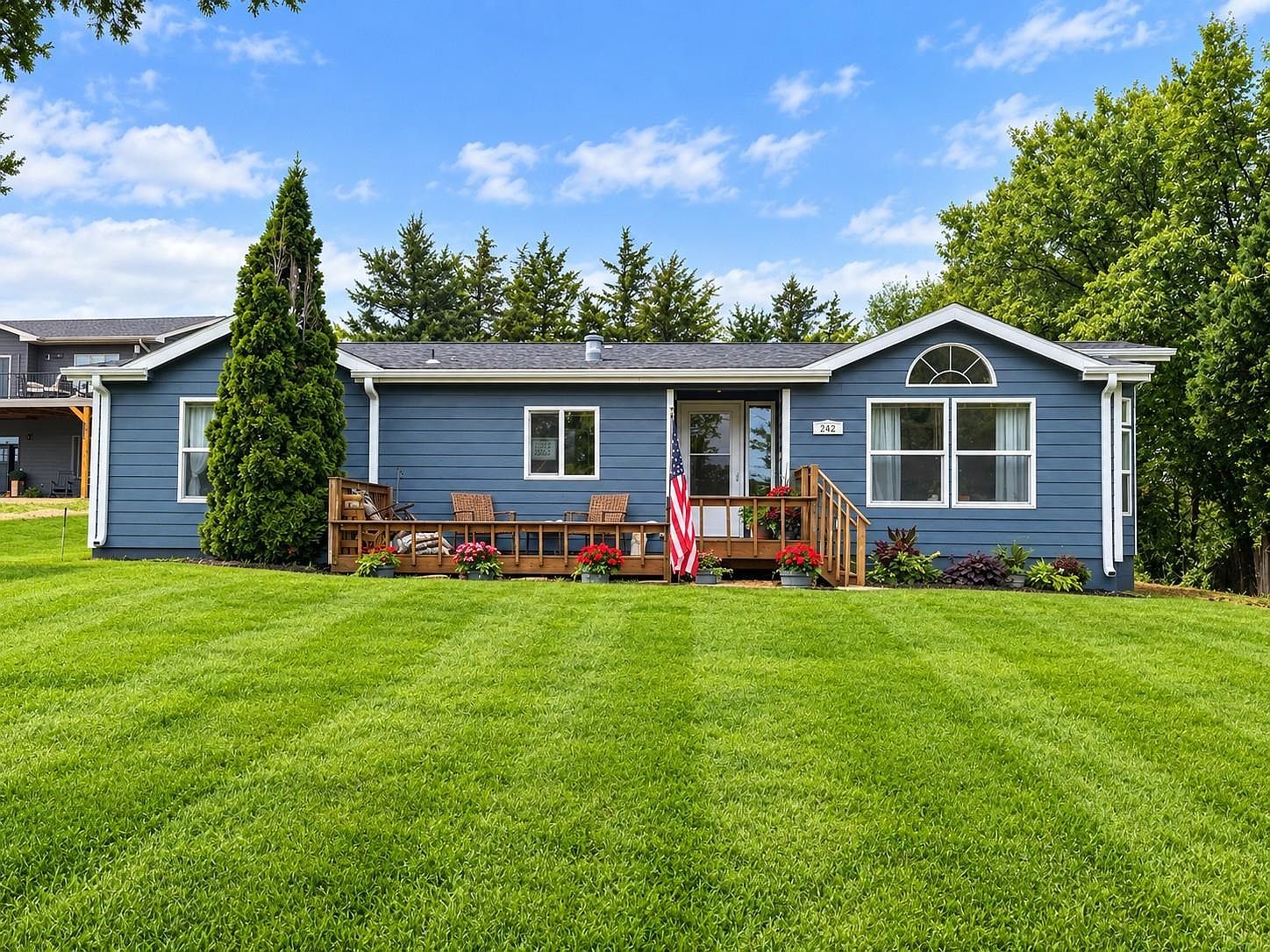242 S Maloney Drive