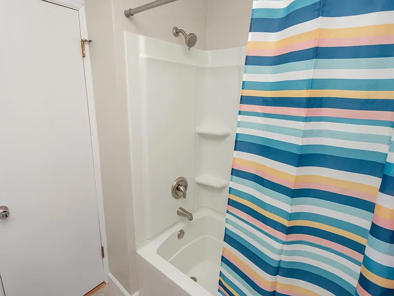 632 Carolyn Ln — Photo 22
