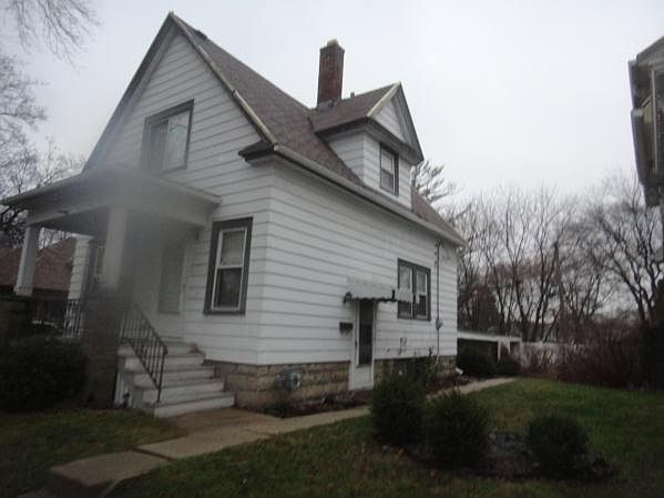 2nd image of 3854 S Austin St