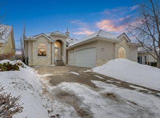192 Darlington Cres NW, Edmonton, AB T6M2T2