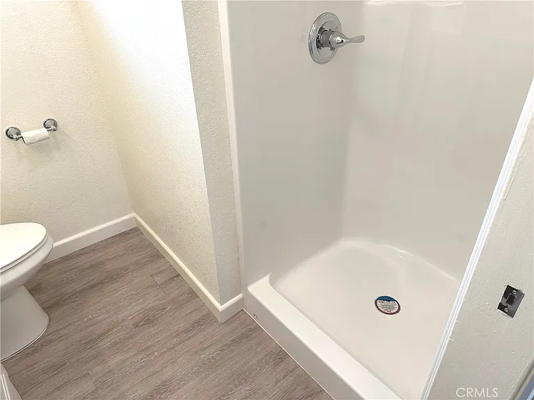24450 University Ave — Photo 13