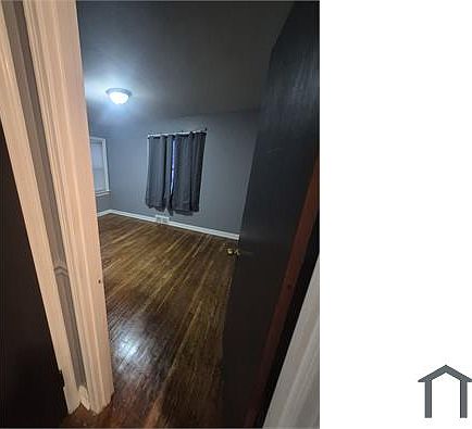 4th image of 1539 Comet Dr