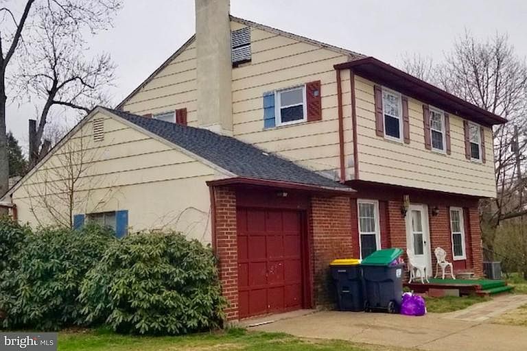 1st image of 1 Greenbridge Dr