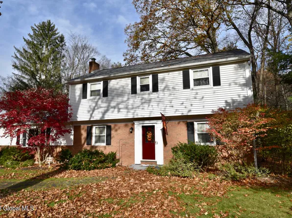18 Eldorado Drive, Clifton Park, NY 12065