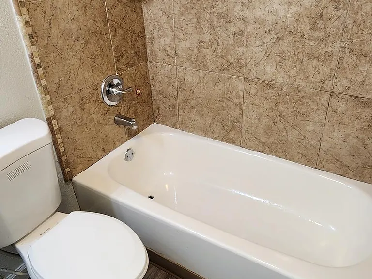 208 W Hamilton Ave #2 — Photo 8
