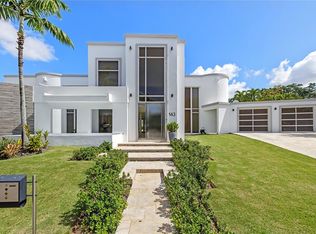 143 Reina Victoria La Villa De Torrimar, Guaynabo, PR 00966