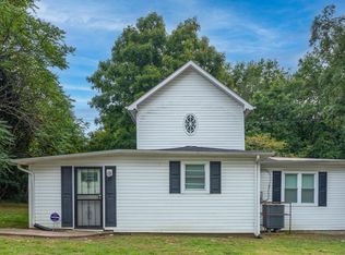 12301 Daisy Ln, Glenn Dale, MD