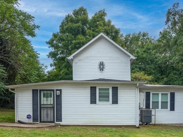 12301 Daisy Ln, Glenn Dale, MD 20769