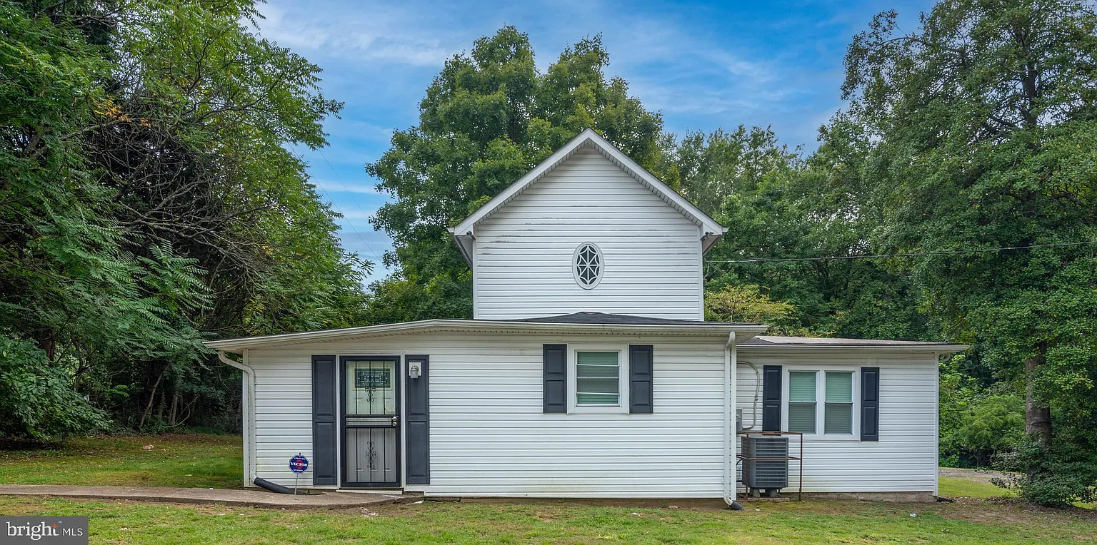 12301 Daisy Ln photo 1