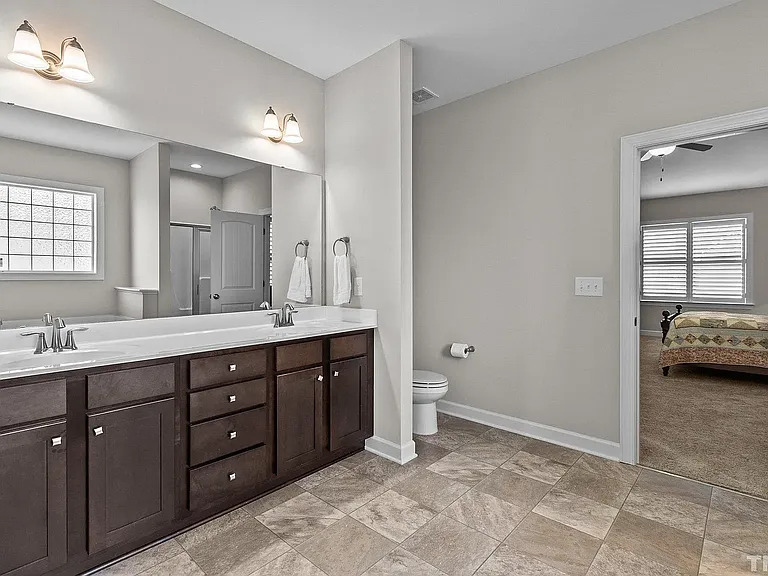 119 Aviemore Ln — Photo 4