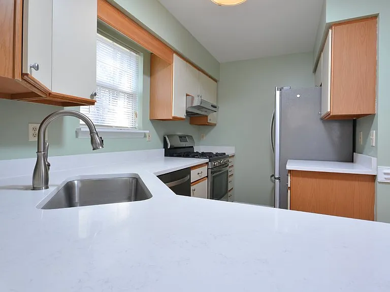 425 Summerwalk Cir — Photo 15