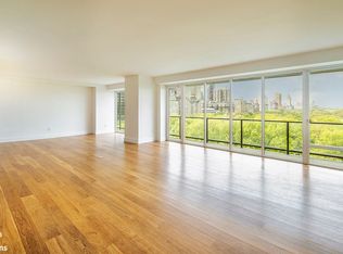 210 Central Park S, New York, NY 10019