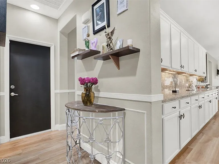 1405 Fantastic Ct — Photo 3