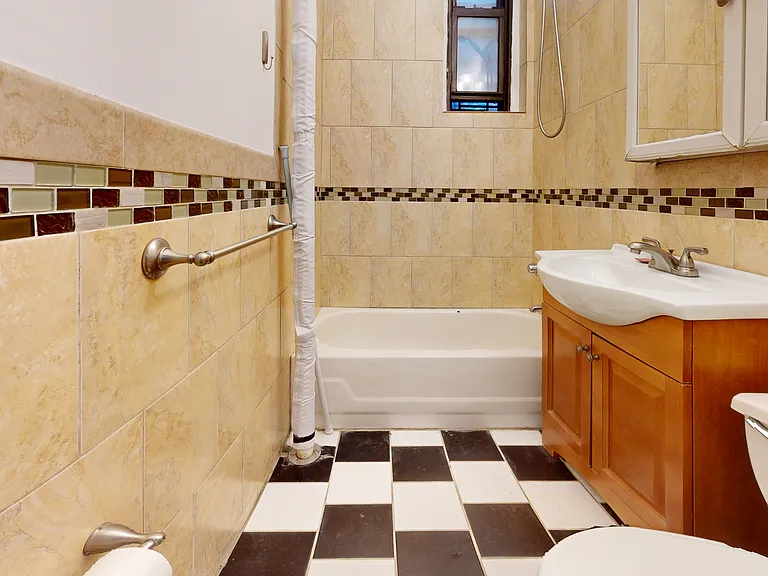 21-28 35th St #1B — Photo 7