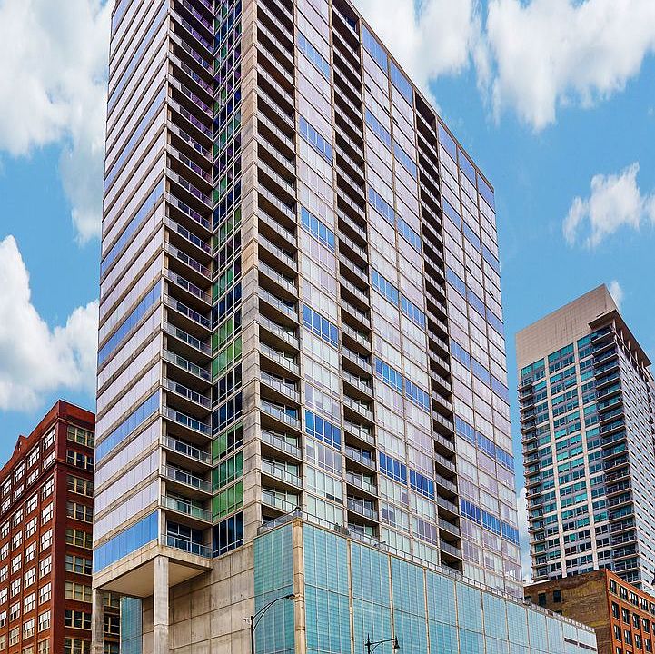 1st image of 611 S Wells St Unit 1606