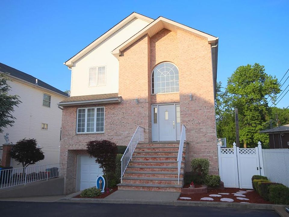 1st image of 39 Dell Ct