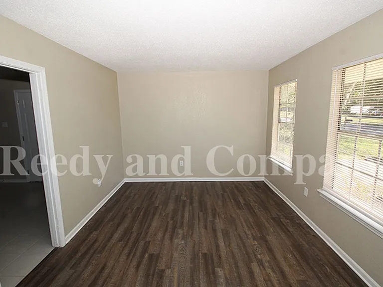 3230 Sweet Springs Dr — Photo 5