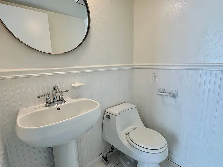 10633 Holman Ave #3 — Photo 8
