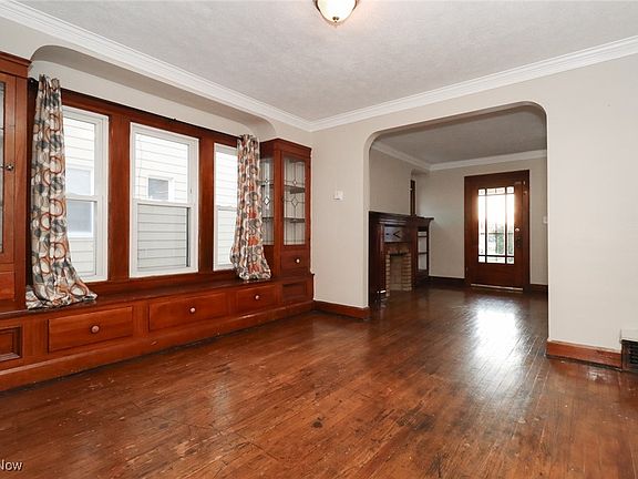 5th image of 4929 E 106th St