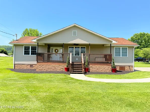 330 Dinsmore Rd, Dryden, VA 24243