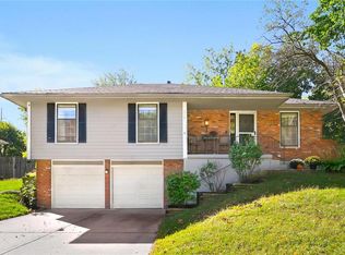 2001 NE 80th St, Kansas City, MO 64118