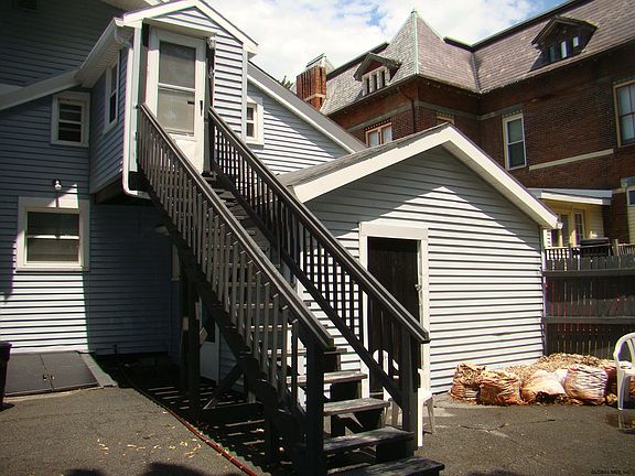 4th image of 744 Hudson Ave