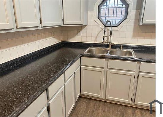 2nd image of 2613 Hoover Ave #2613