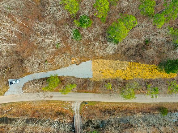 3rd image of 740 Pond Lick Rd