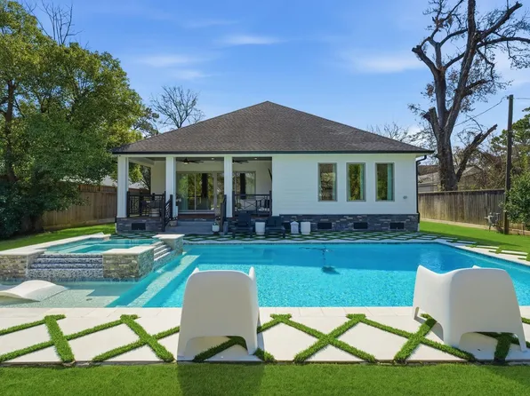 802 W 30th St, Houston, TX 77018