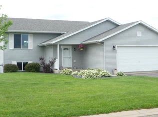 215 Kruger Ln, Ellsworth, WI 54011