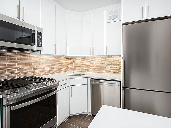 2nd image of 300 E 40th St APT 7F