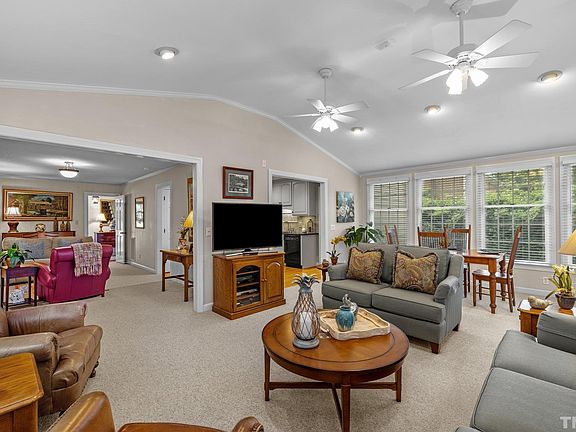 4th image of 1016 Deerfield Rd