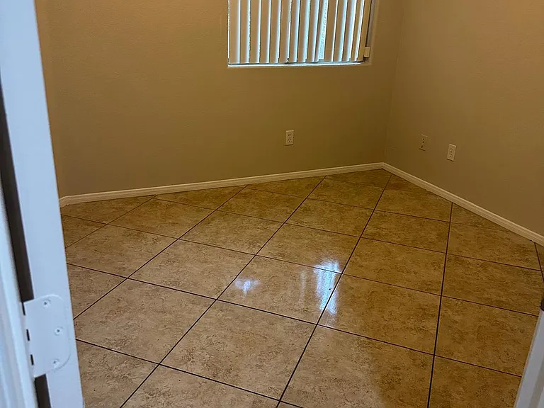 3435 Bella Valencia Ct — Photo 7