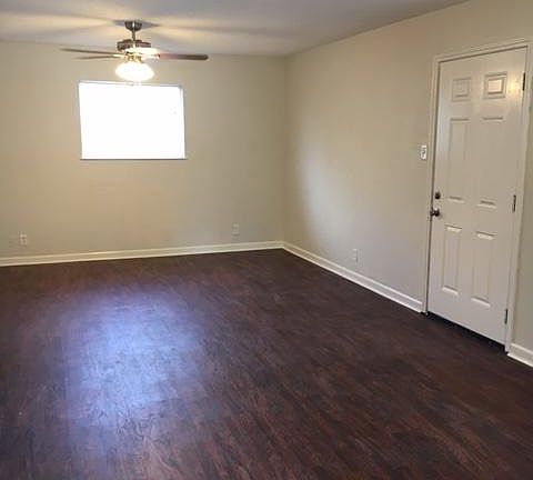 4th image of 2101 Magnolia Dr #B