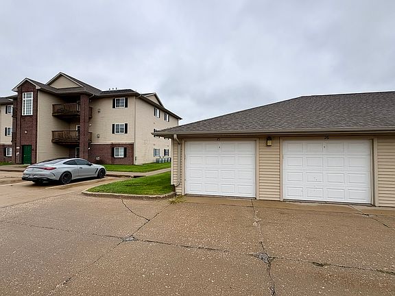 3rd image of 1265 SE 6th St APT 102