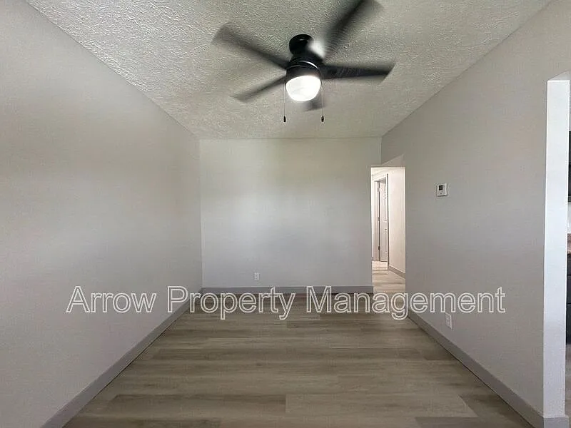 3 bed, 2.0 bath, $1,500 — Photo 4