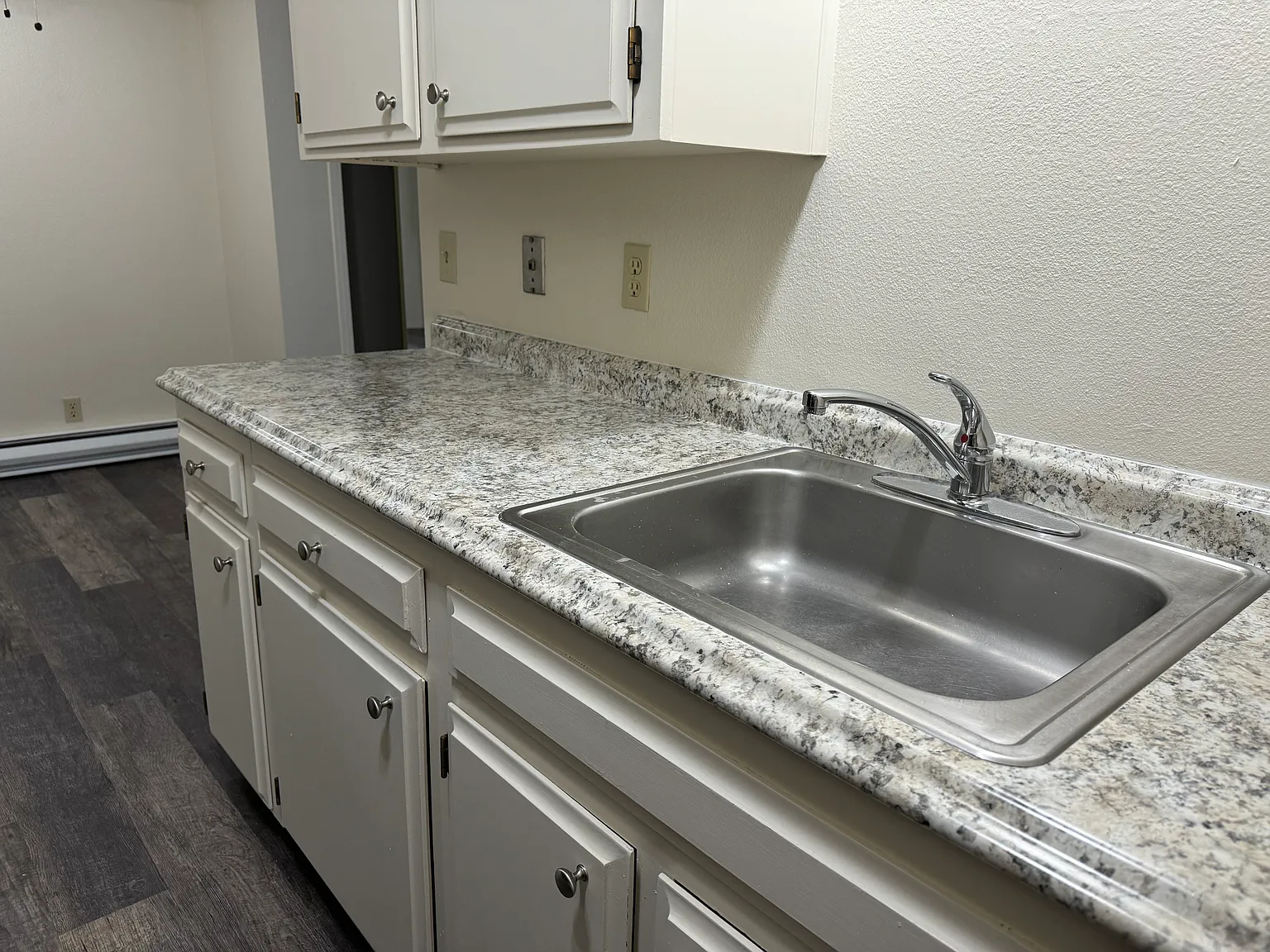 Middle Grove Apartments — Photo 3